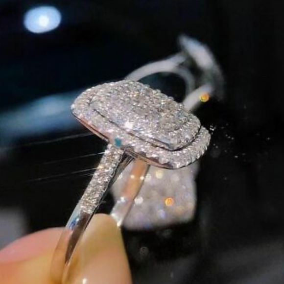 New 925 Sterling silver diamond luxury ring - Picture 2 of 7